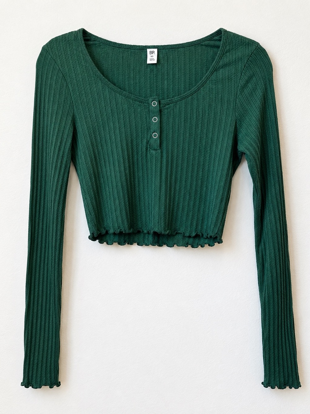 BP. NWT Green Scooped Ribbed Henley Lettuce Hem Cropped Top XS